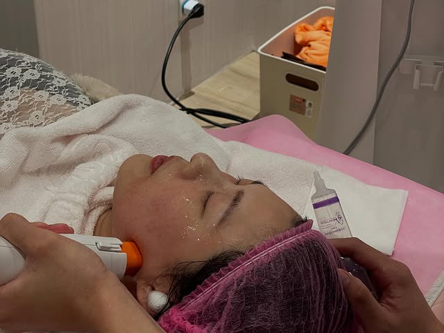 而玩美電波是屬於非侵入性手術，所以幾乎不會有傷口問題
