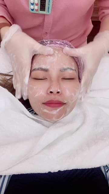 【淨膚雷射】星和診所/台南醫美-淨膚雷射改善我的毛孔 膚色不均的問題 同時也能把毒素打出來！！！~-優樹奈