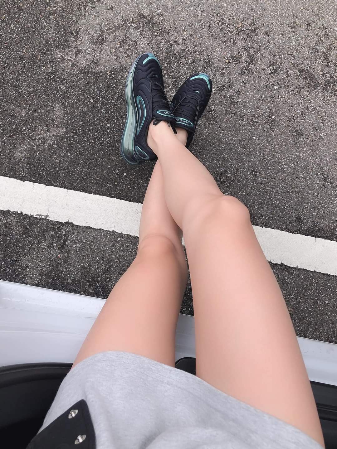 【雷射除毛】 剷除小腿毛，穿比基尼的季節到了，女孩們還不手刀預約起來嗎！！！！- Smile Wang 王笑笑