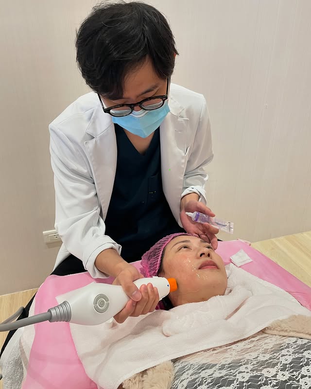 所以一個月後比較能看出術前術後的效果！