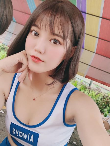 【雷射除毛】星和診所/高雄醫美-♥腿光溜溜的就是爽！ -Weien 簡薇恩
