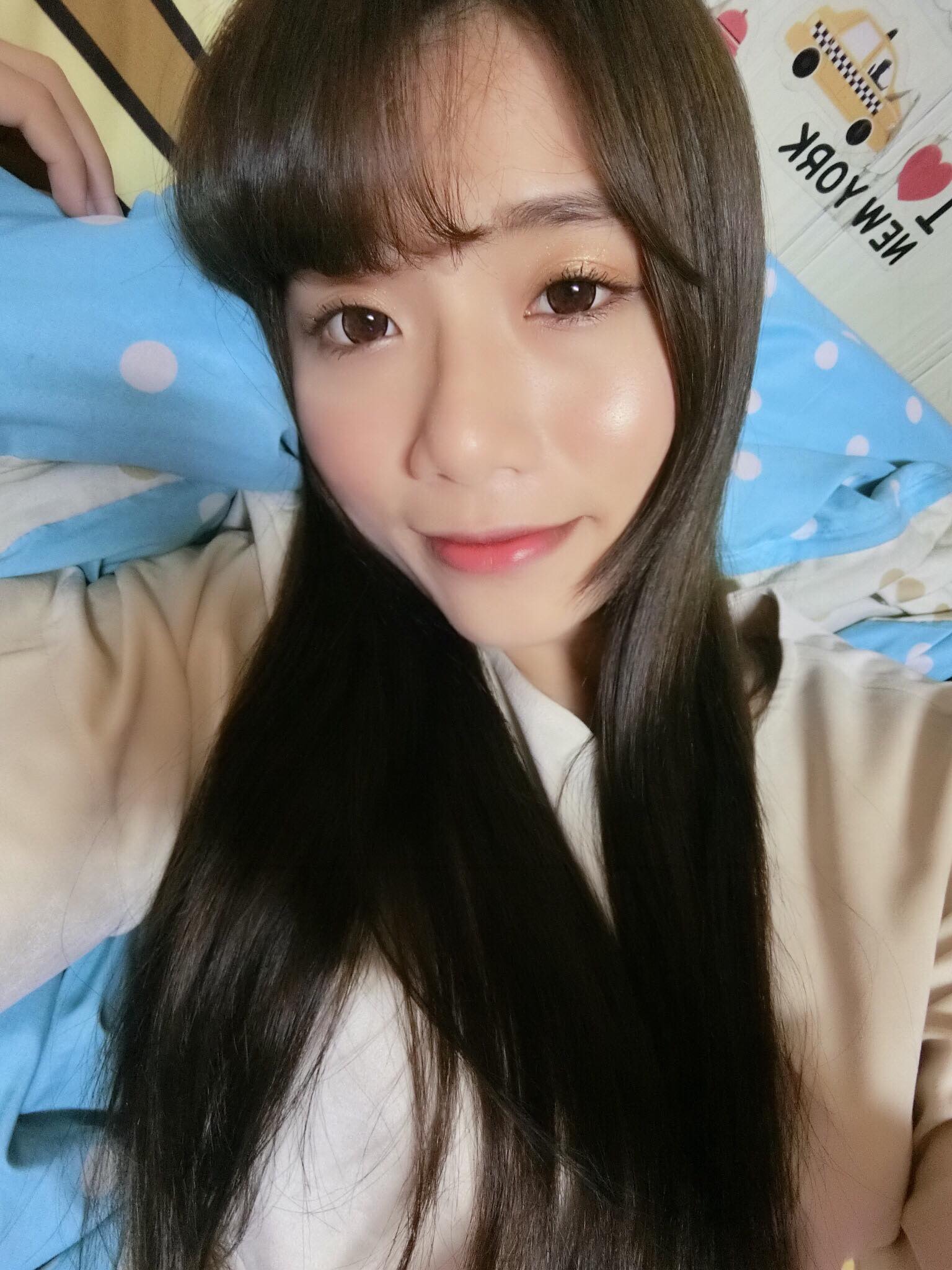 【淨膚雷射】星和診所/台中醫美-不僅黑眼圈淡化不少 肌膚毛孔也變小～～-沈虹慧