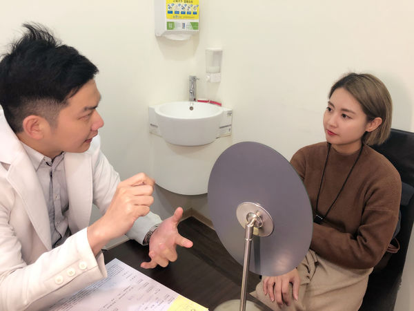 【天使瘦小臉注射】星和診所（新竹）-薛傅今院長-還我左右對稱漂漂尖尖臉-法鬥兔星球 (中)