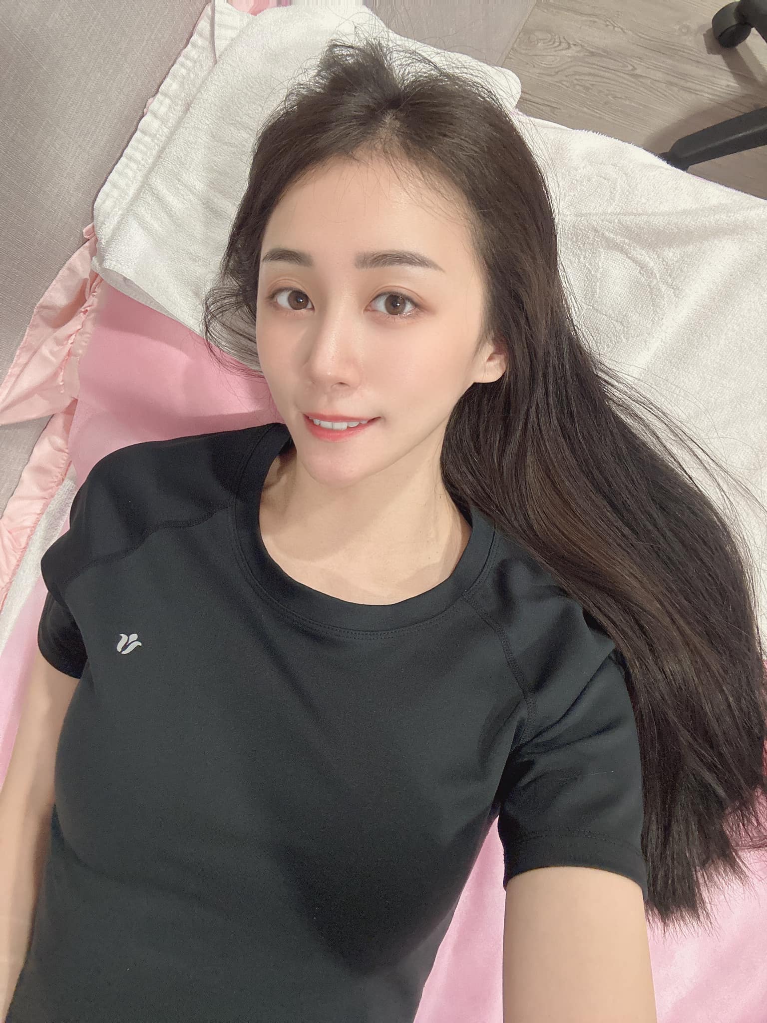 李仲薇