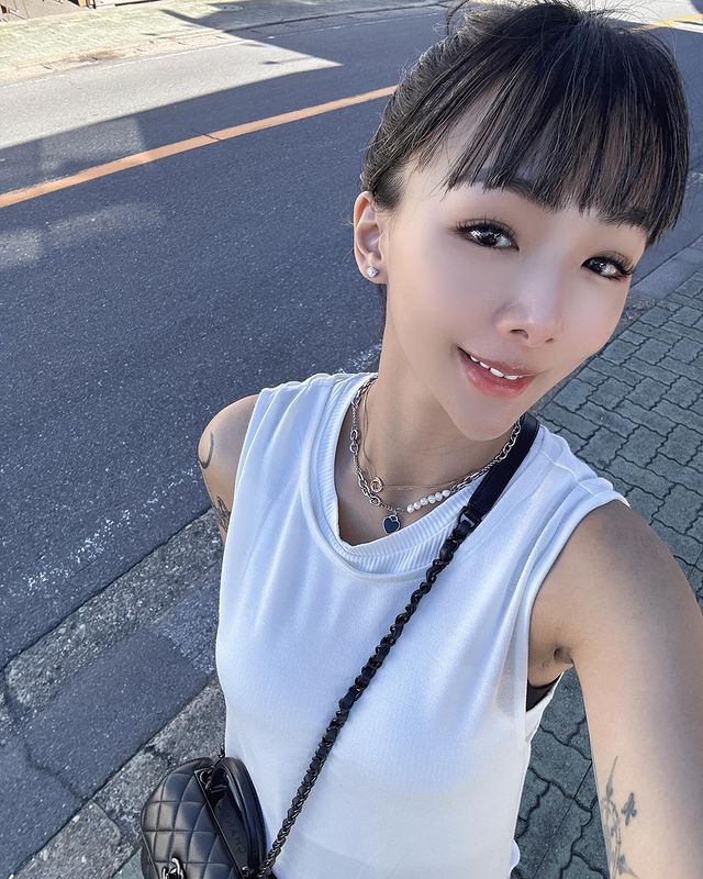 【肉毒小臉】