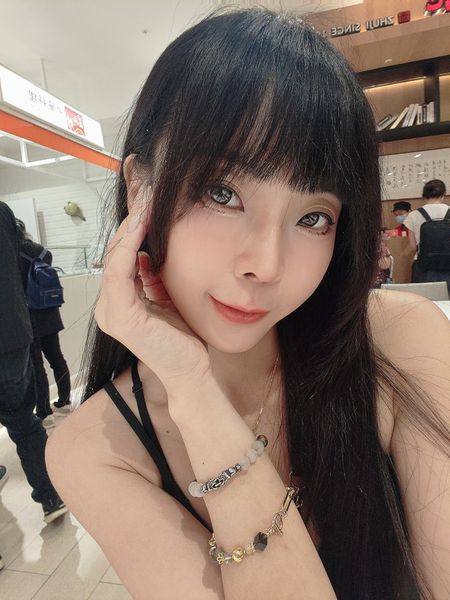 【彩衝光】