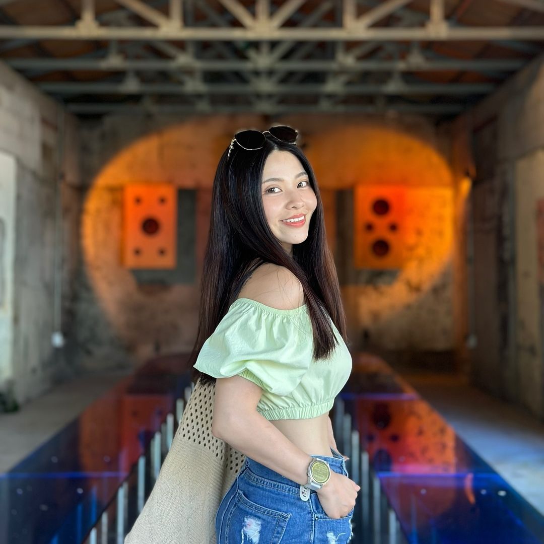 彩衝光